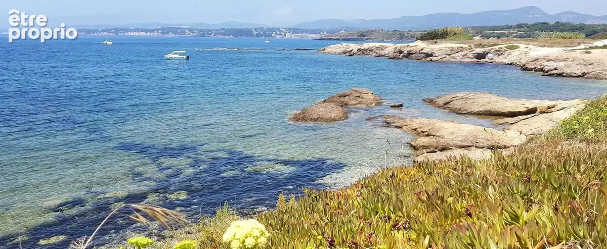 Appartement T3 de 63m2 à proximité immédiate des plages à Six-Fours Les Plages - photo 1