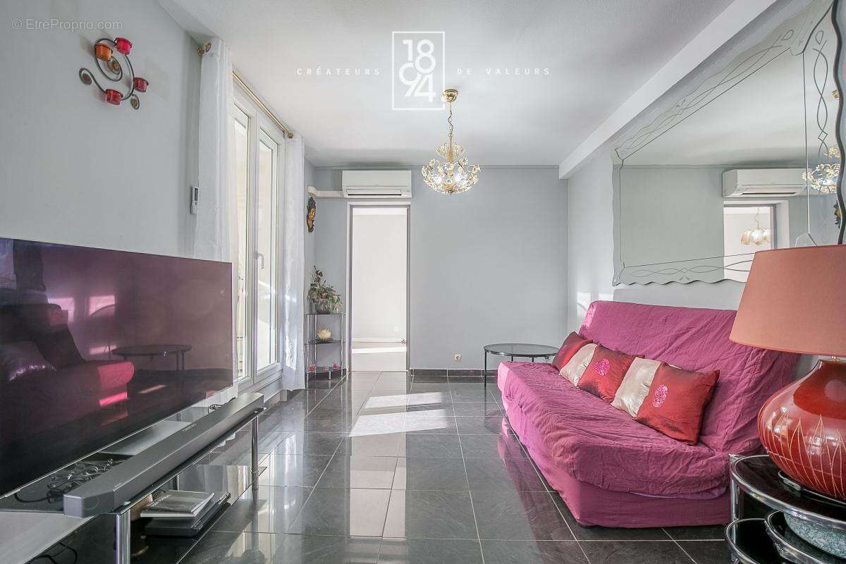 Appartement à MARSEILLE-8E