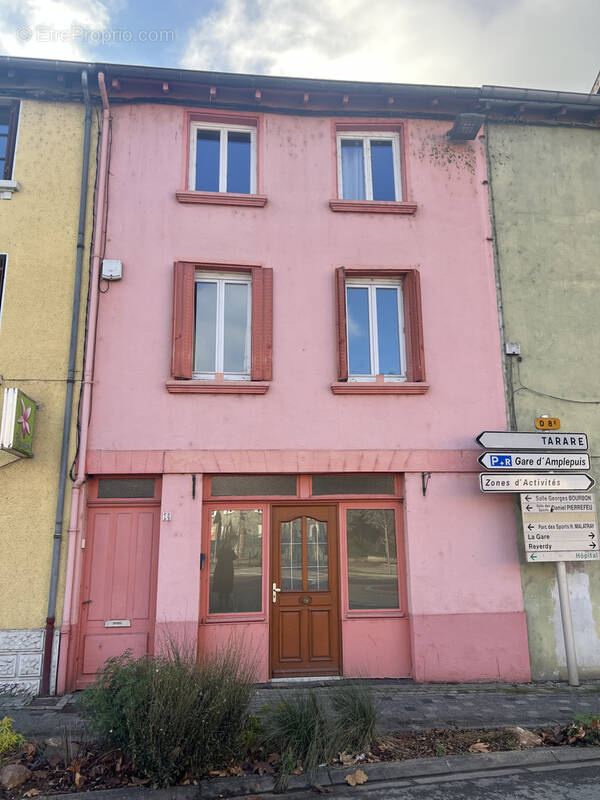 Maison à AMPLEPUIS