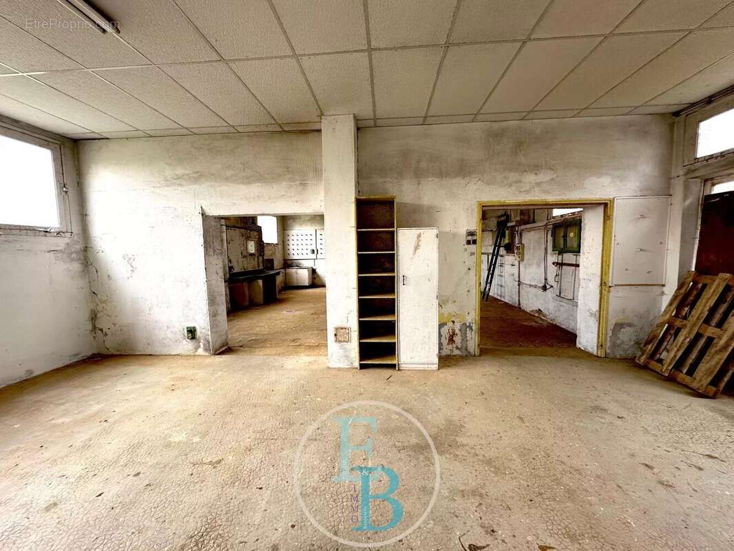 Terrain à MAY-SUR-ORNE