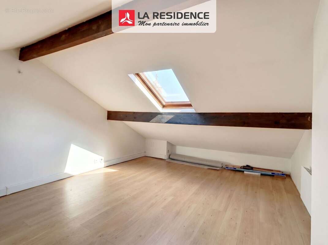 Appartement à BEAUCHAMP