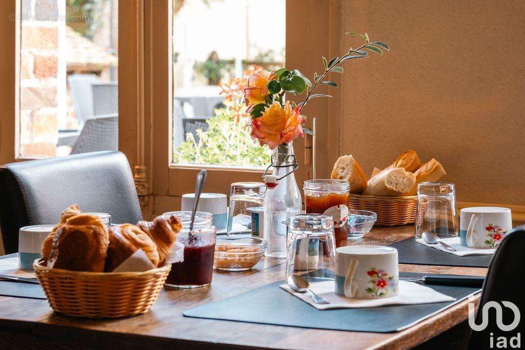 Photo 4 - Commerce à BRINON-SUR-SAULDRE