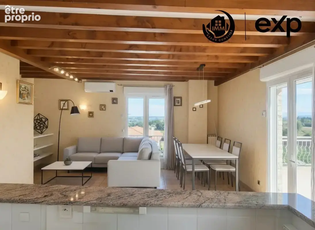 Maison 193 m² à Saint-Laurent-De-Mure  - photo 7