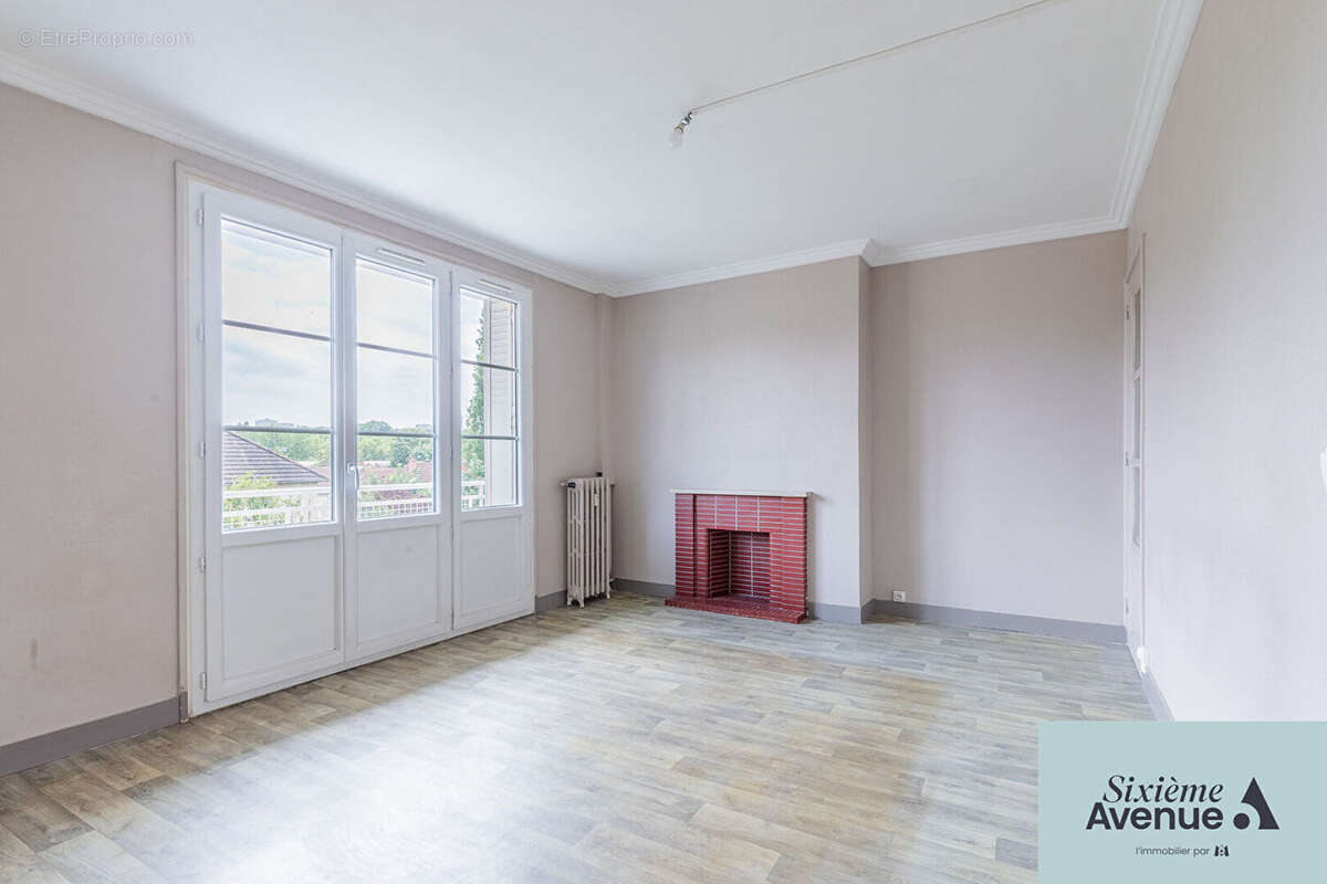 Savigny-sur-orge ? 5 pièces avec balcon, cave et fort potentiel d'aménagement - photo 2