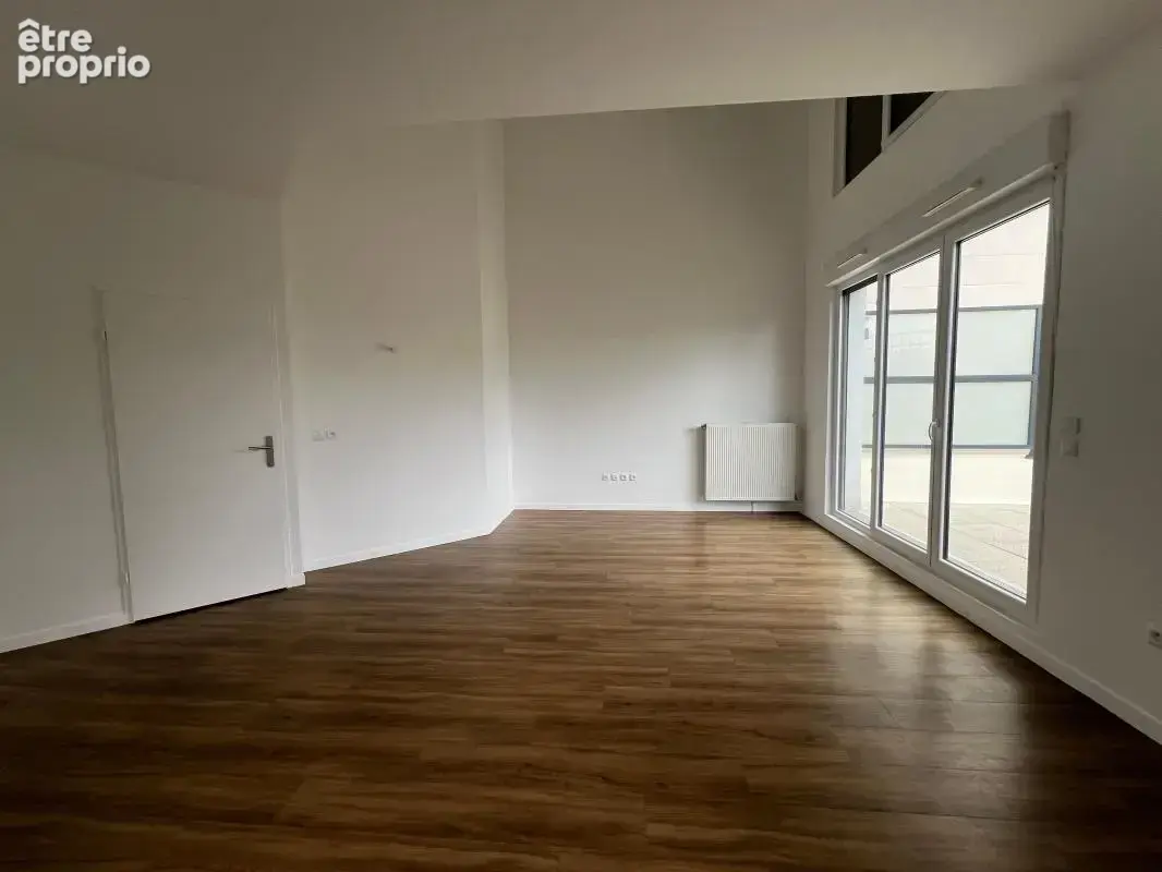 Maison À Vendre 3 chambres à 500 mètres de la gare RER A CHESSY-SERRIS-MONTEVRAIN - photo 3
