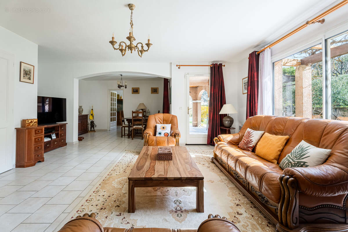 Maison à LA DESTROUSSE