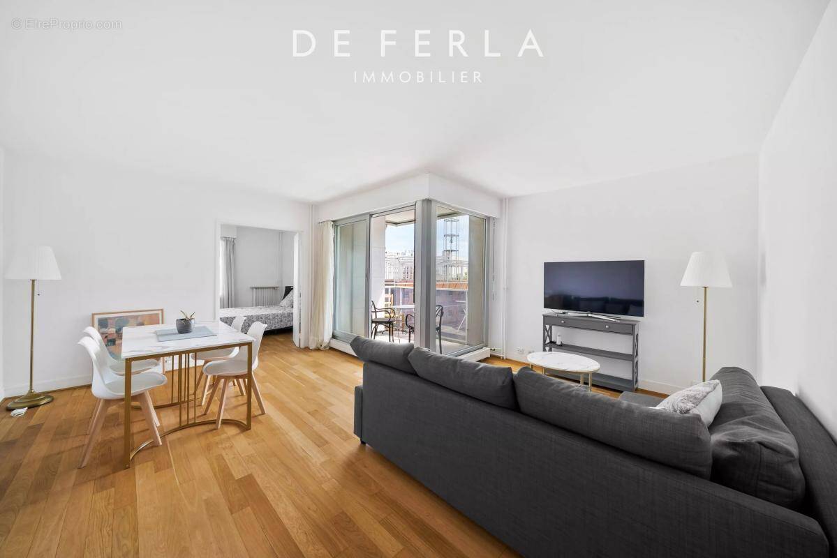 Appartement à PARIS-15E