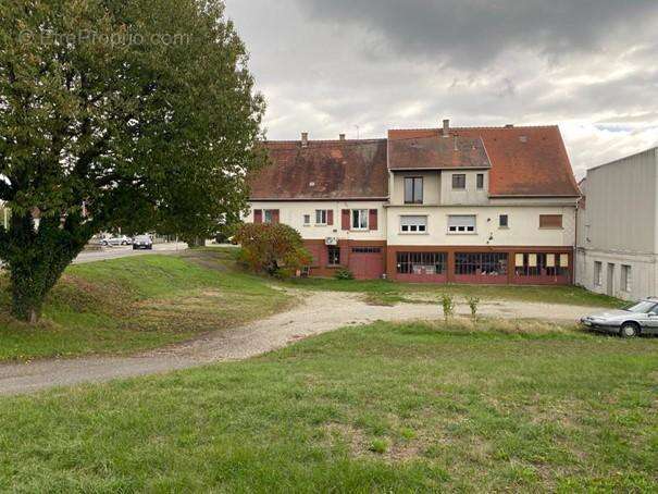 Commerce à ROESCHWOOG