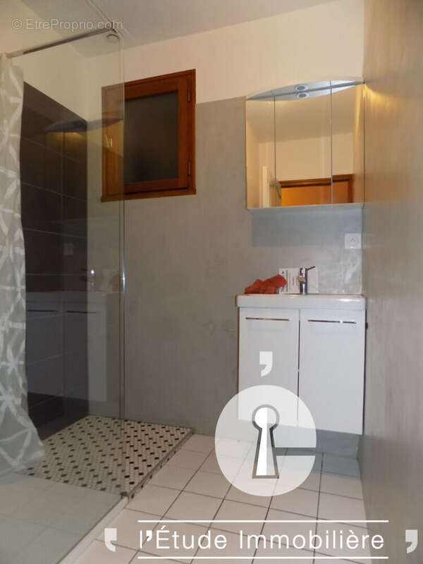 Maison à MESLAY-DU-MAINE