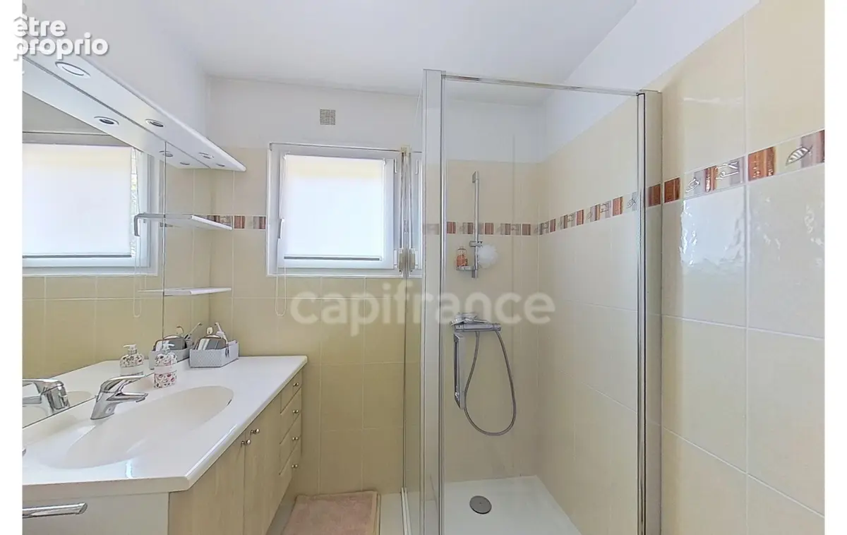 Dpt Côtes-d'Armor (22), à vendre PLOUISY 22200 - limite GRÂCES - Maison 6 pièces 135 m² - vie de plain-pied - jardin paysagé - t - photo 19