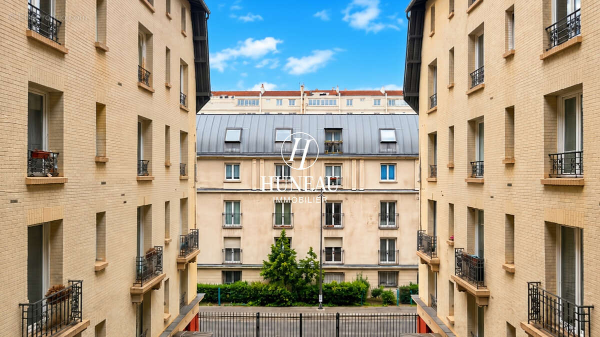 Appartement à PARIS-18E