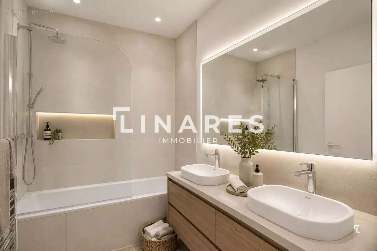 Appartement à MARSEILLE-8E