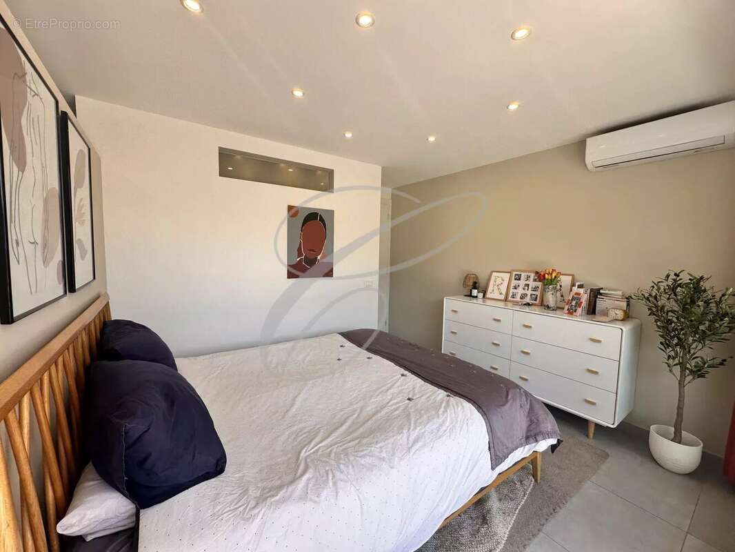 Appartement à ROQUEBRUNE-CAP-MARTIN