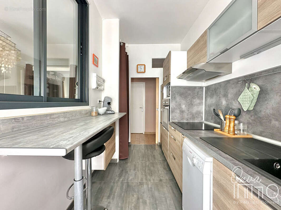 Gratte-Ciel/Tolstoï - T2 de 47m² avec charme de l'ancien - photo 4
