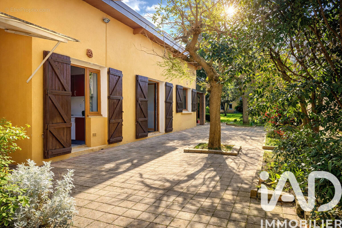 Photo 1 - Maison à LYON-3E