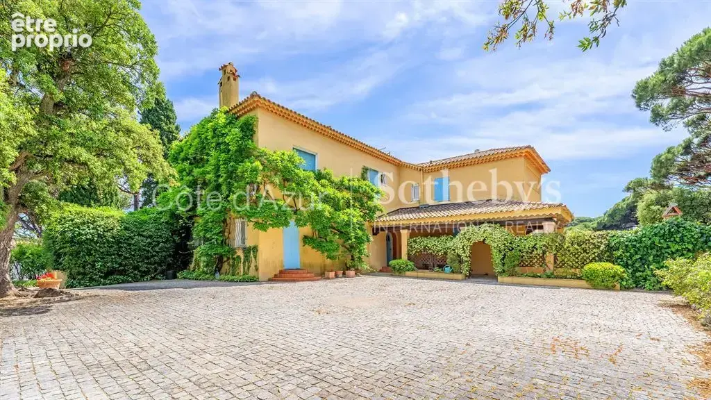 Exclusivité Côte d’Azur villa d’exception à Sainte-Maxime, proche mer et centre-ville - photo 4