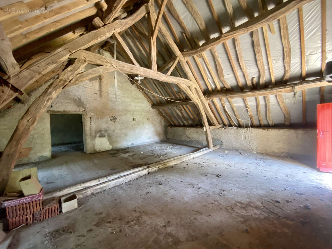 Maison à LURCY-LE-BOURG