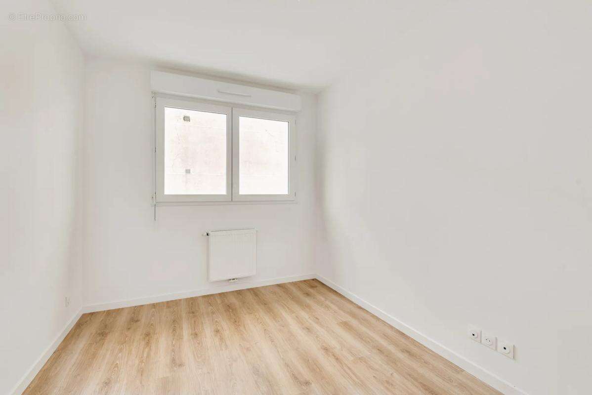 Appartement à LA COURNEUVE