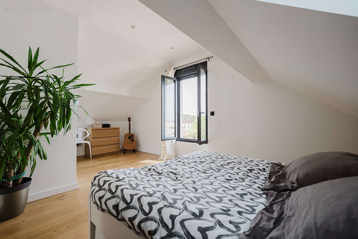 Maison à BRY-SUR-MARNE