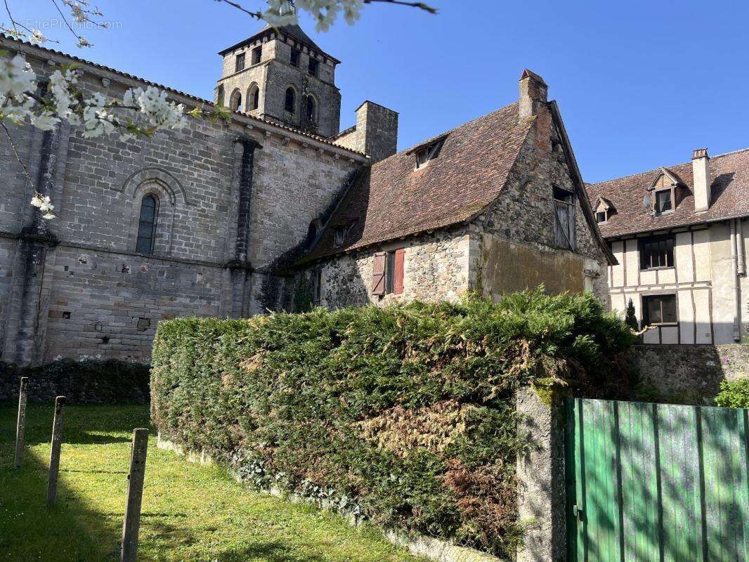 Appartement à BEAULIEU-SUR-DORDOGNE