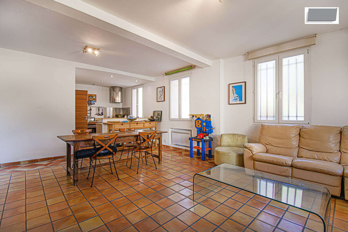 Maison à SIX-FOURS-LES-PLAGES