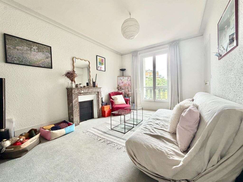 Gare montparnasse / lumineux 2-3 pieces 45m² / cave / - photo 2