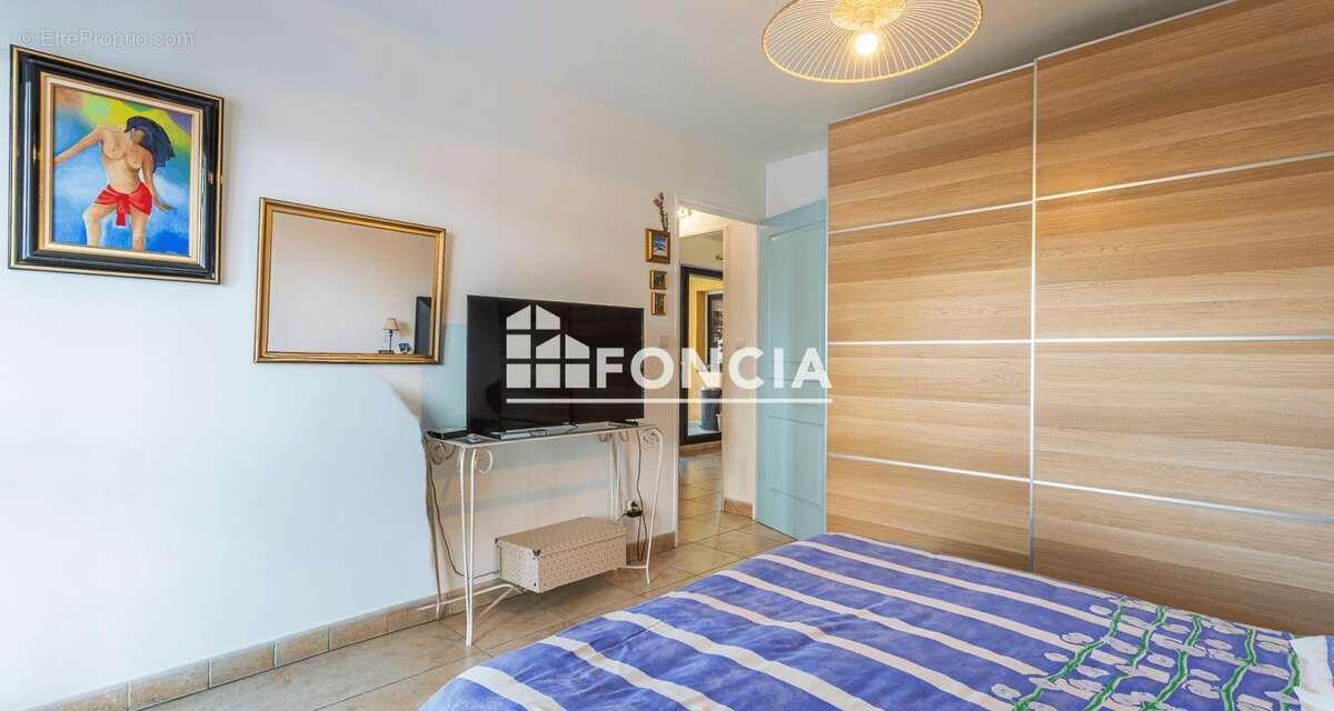 Appartement à SIX-FOURS-LES-PLAGES