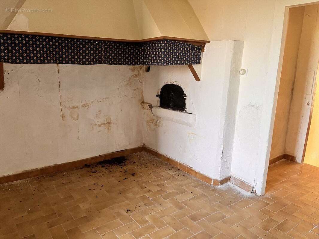Maison à ESCUEILLENS-ET-SAINT-JUST-DE-BELENGARD
