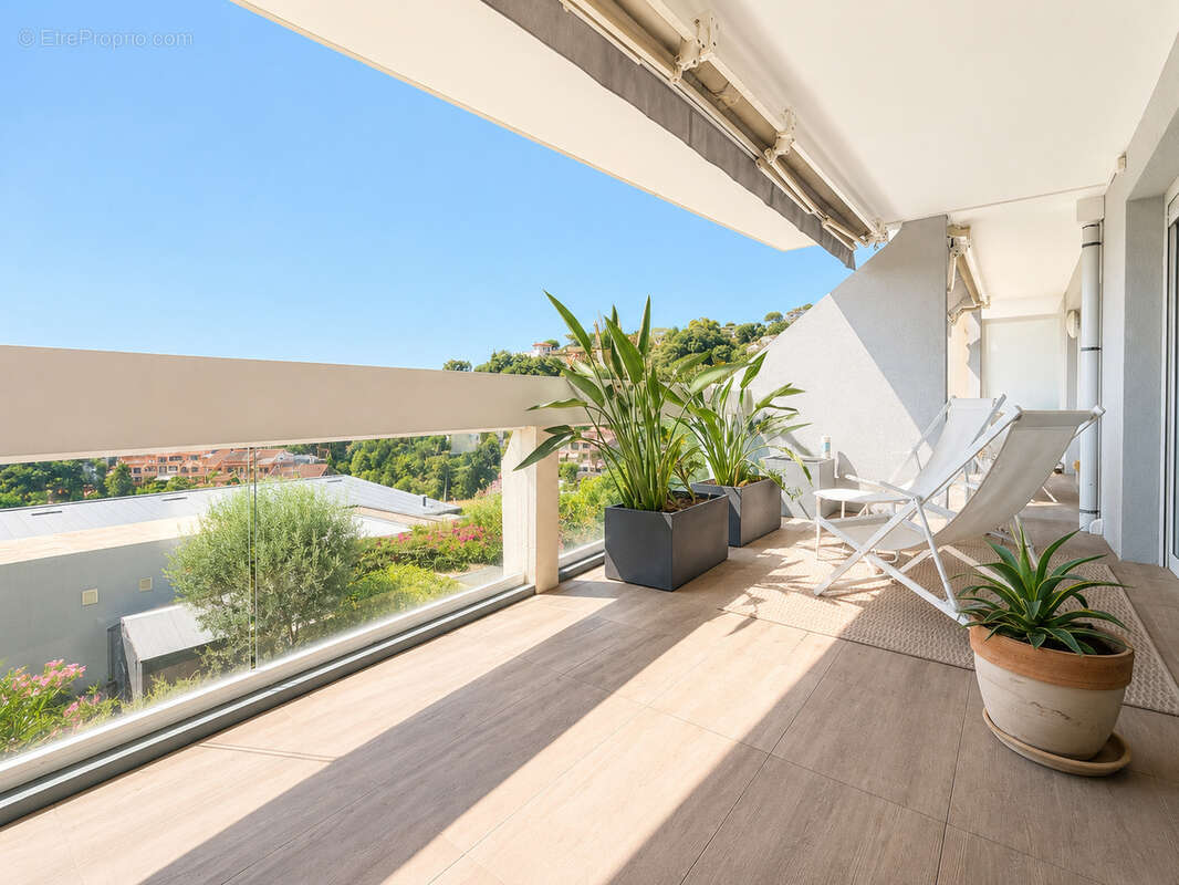 ROQUEBRUNE-CAP-MARTIN   LE HAMEAU   Superbe 3 pièces avec terrasse, vue mer et montagnes, résidence récente av - photo 15