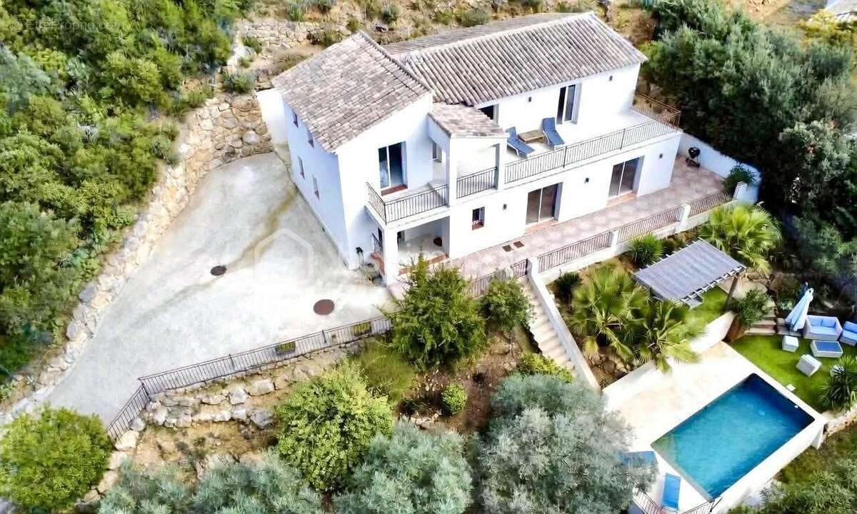 Maison à TARADEAU