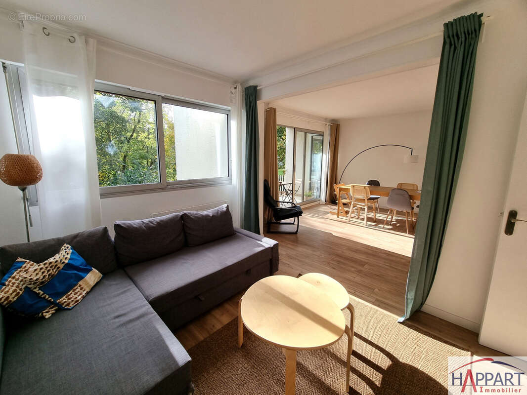 Appartement à VAUX-LE-PENIL