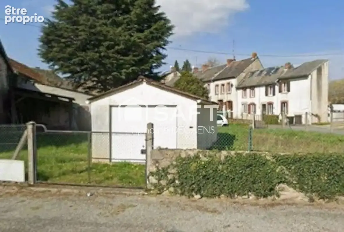 Photo 1 - Parking à MOURIOUX-VIEILLEVILLE