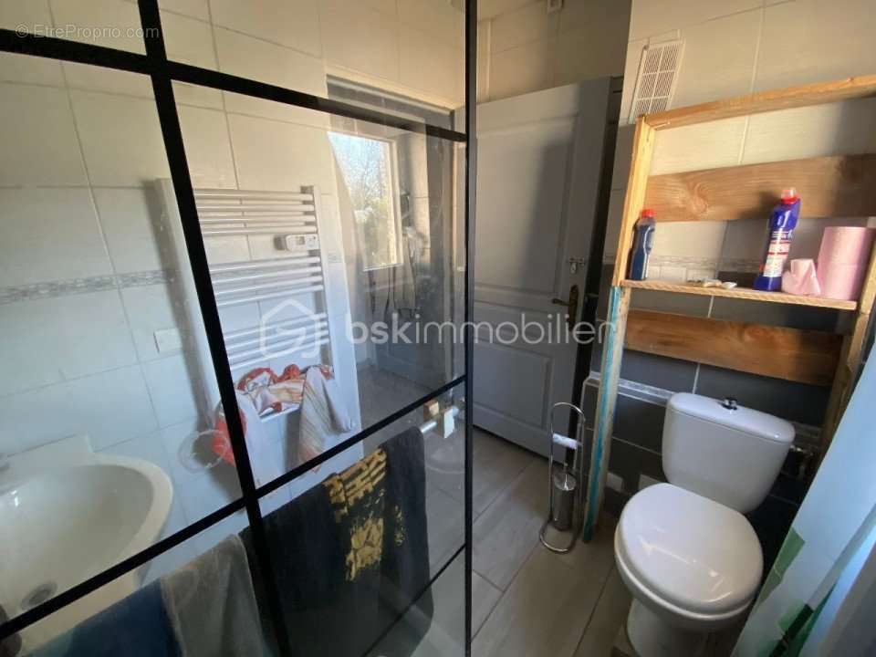 Maison à SAINT-MARTIN-DES-CHAMPS