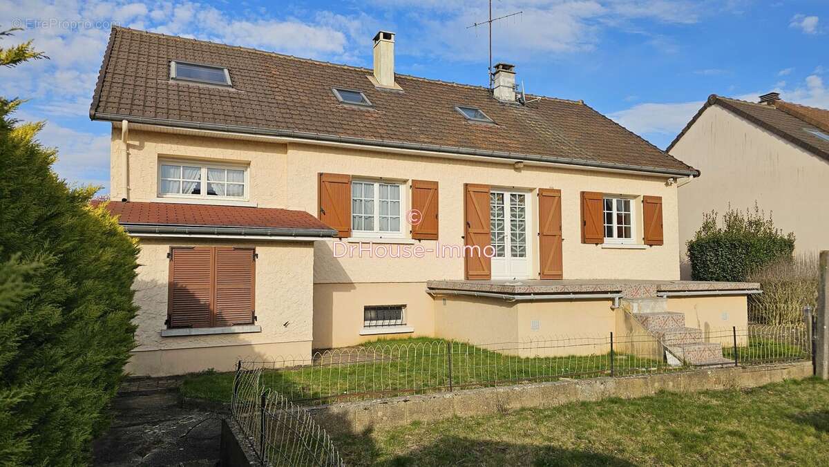 Maison à CHANGE