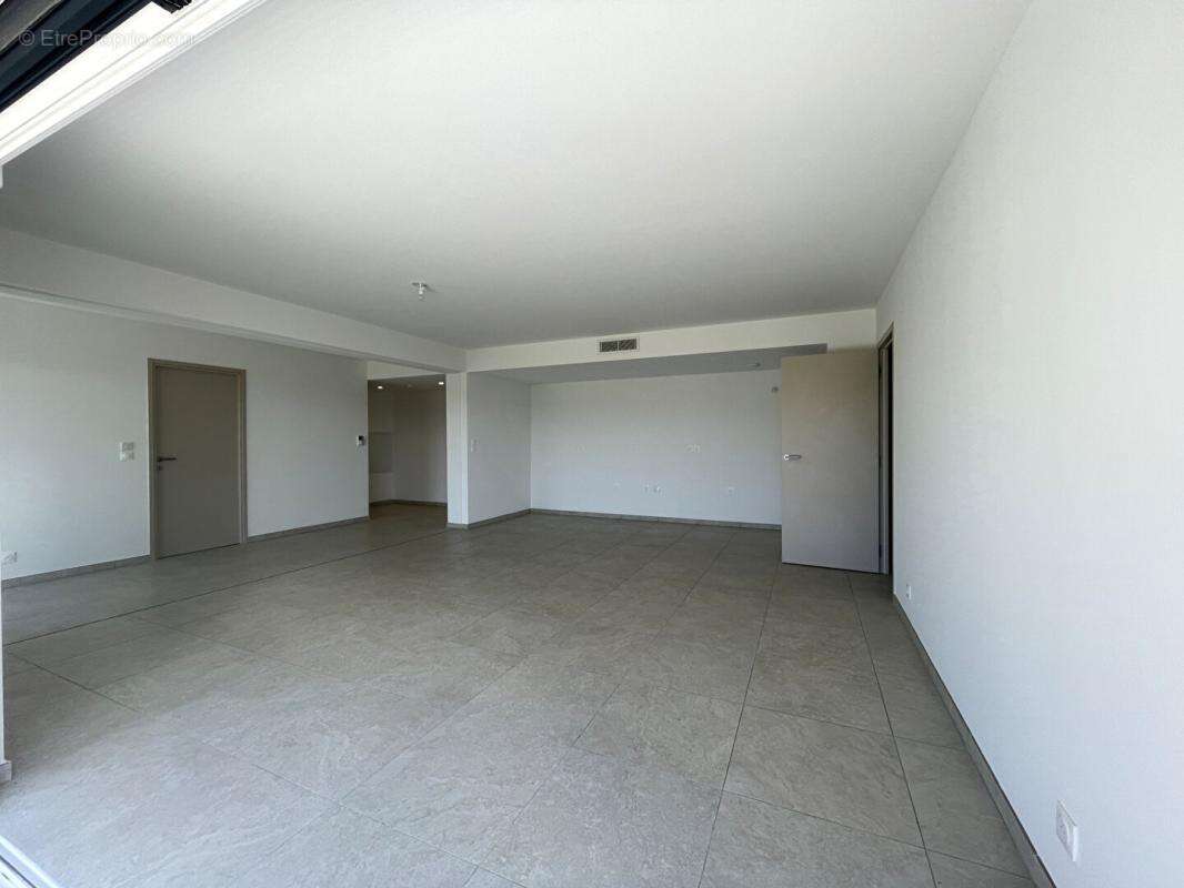 BOULOURIS   Appartement T4 Grand Standing de 107 m² avec terrasse de 36 m²  Frais de notaire réduits - photo 6