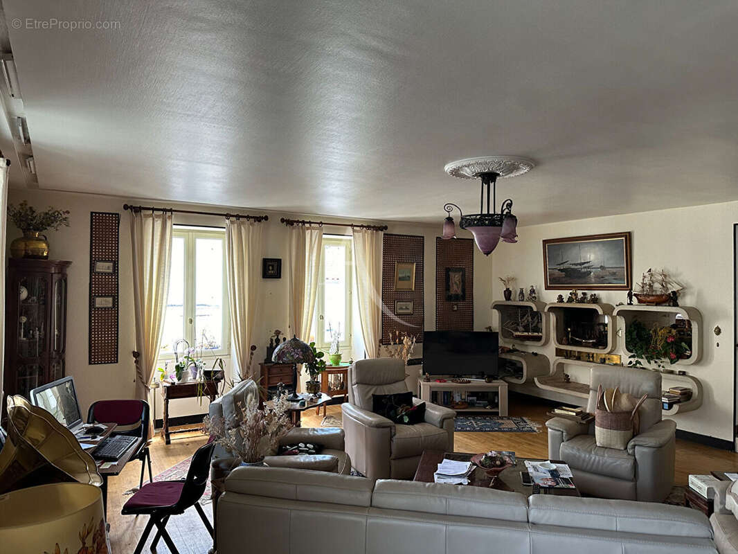 Maison à ROCHEFORT