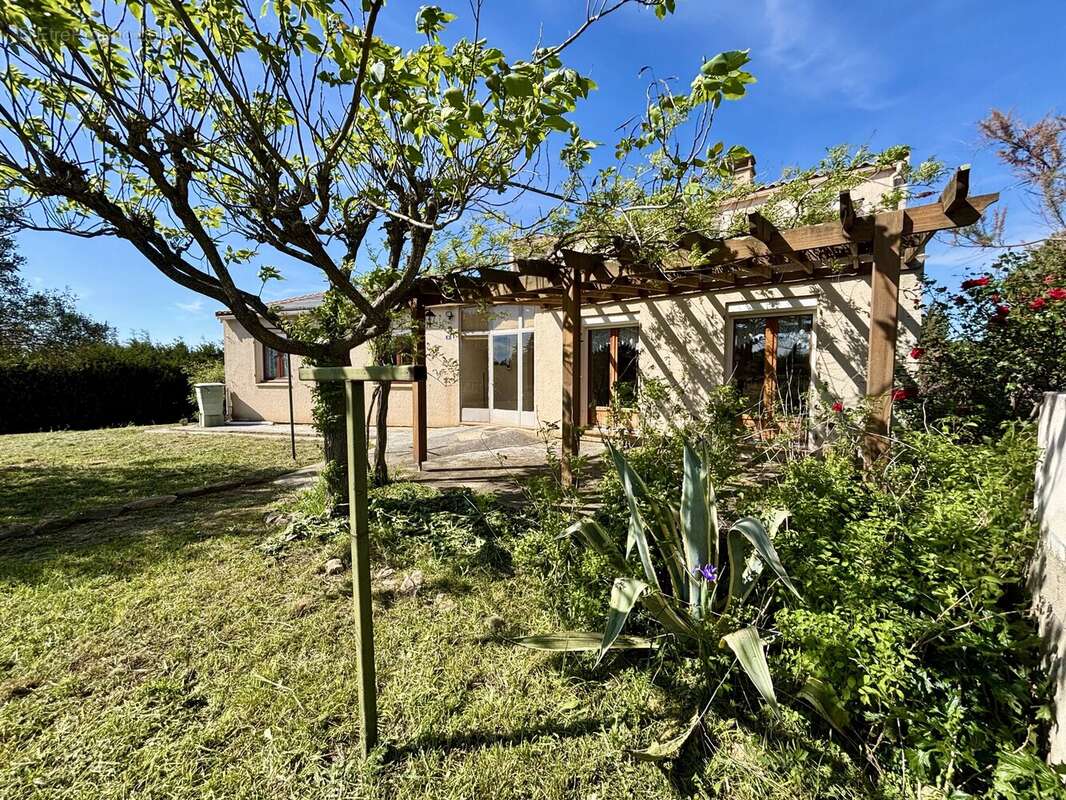 Maison à OUPIA