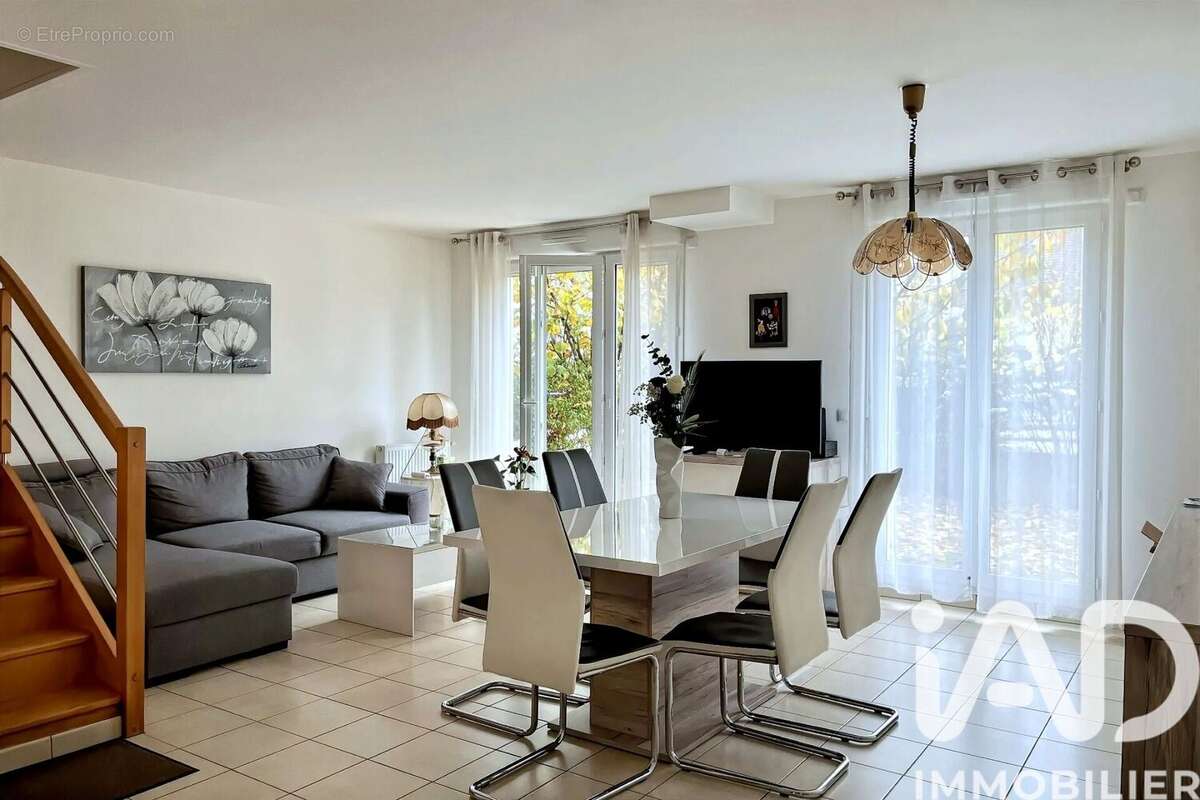 Photo 2 - Maison à PIERRELAYE