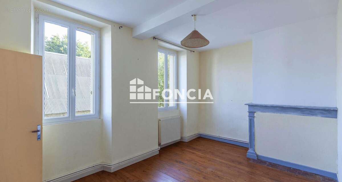 Maison à BERNAC-DEBAT