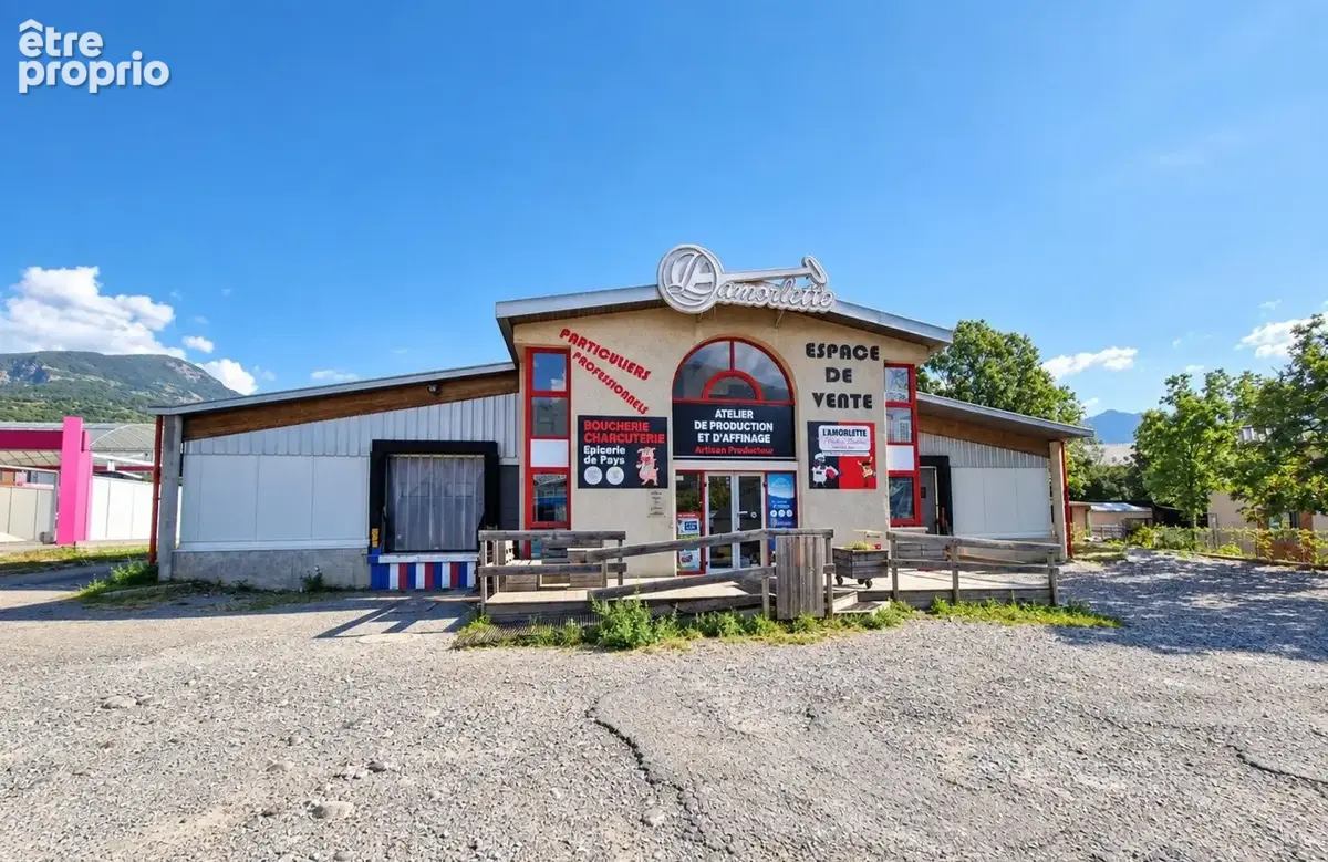 Photo 1 - Commerce à EMBRUN