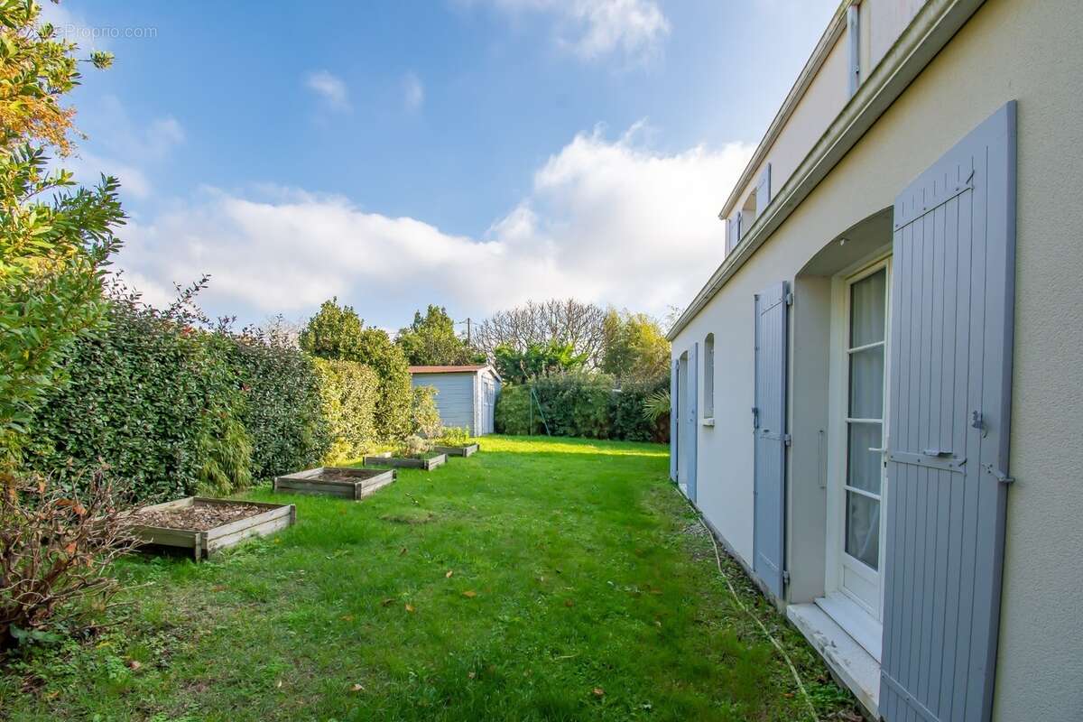 Breuillet – villa avec piscine et vue panoramique sur la campagne - photo 14