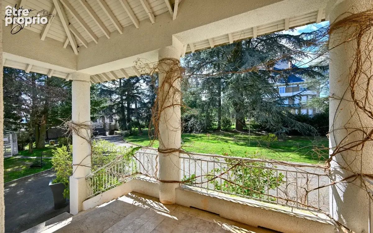 CHAZELLES SUR LYON - Propriété de Prestige - photo 25