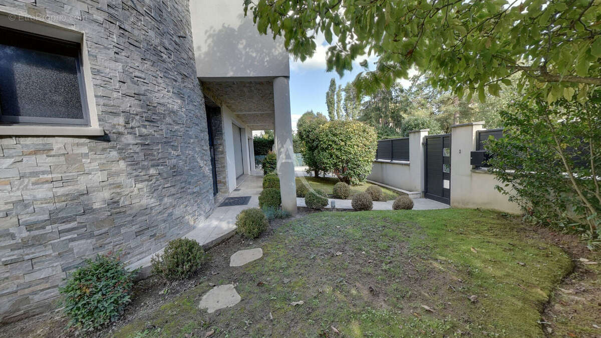 Maison à BRY-SUR-MARNE