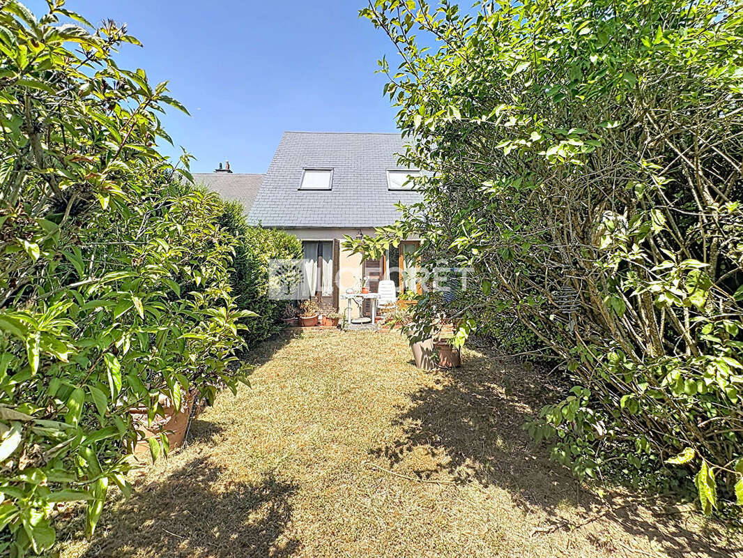 Maison à MOISSY-CRAMAYEL