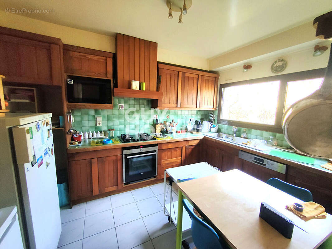 Maison à VILLE-D'AVRAY