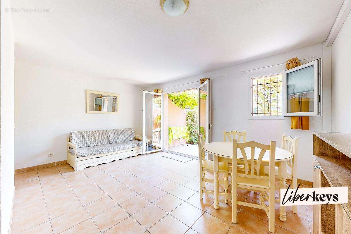 HOMPS : Sublime maison de 40m² avec extérieur vue sur le lac - photo 9