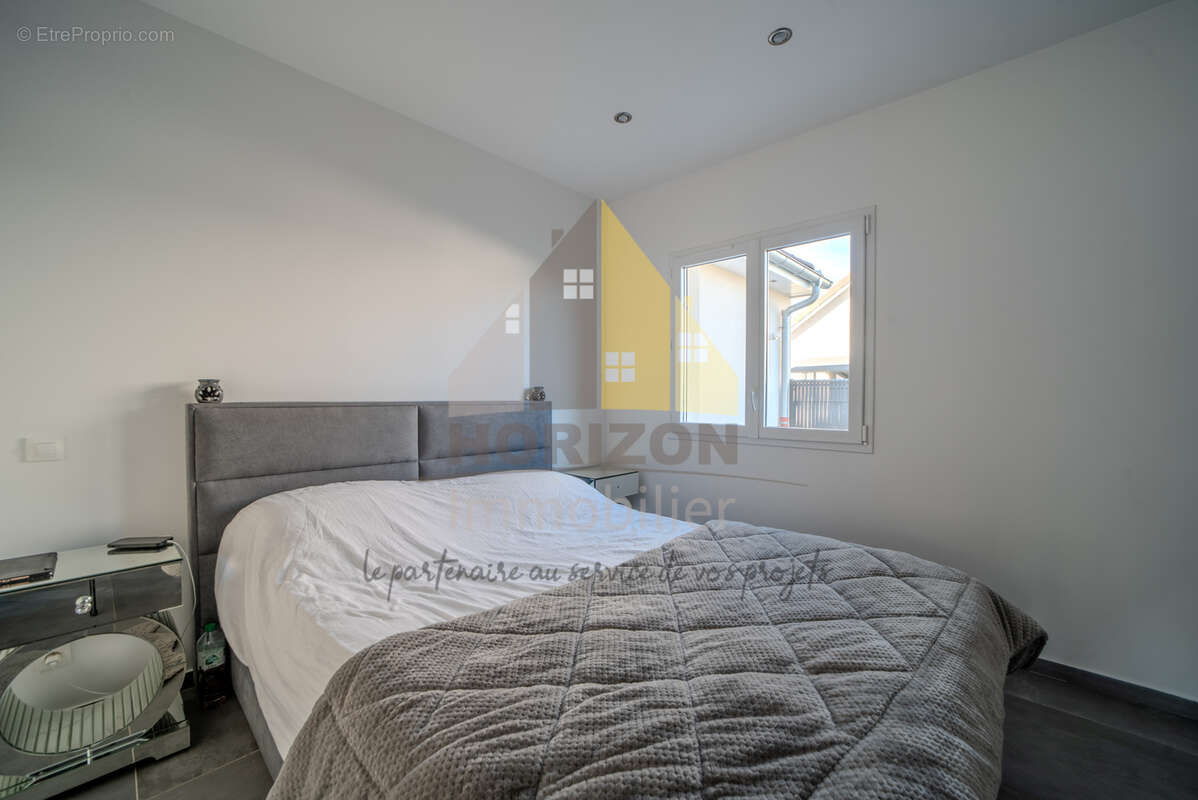 Maison à RUFFEY-SUR-SEILLE