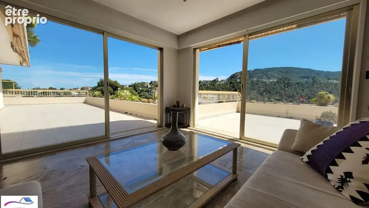 Appartement à MANDELIEU-LA-NAPOULE