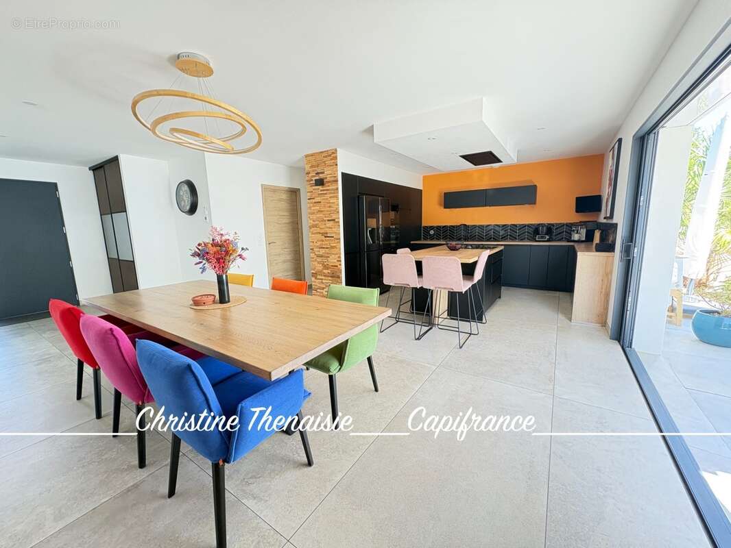 Maison récente à vendre 6 pièces : Plain-Pied - 3 chambres - Bureau - 1 salle d'eau - 1 salle de bains - 2 wc - garage - Préau S - photo 26