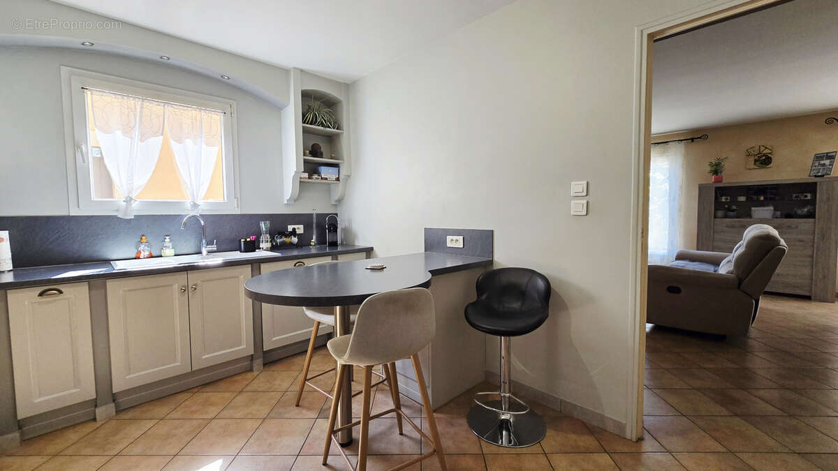 Maison à MORIERES-LES-AVIGNON